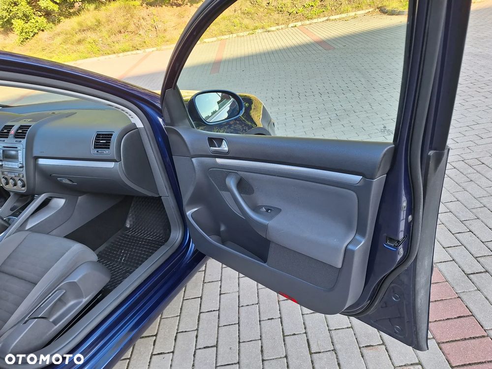 Volkswagen Golf 1.6 Tour Edition - 26