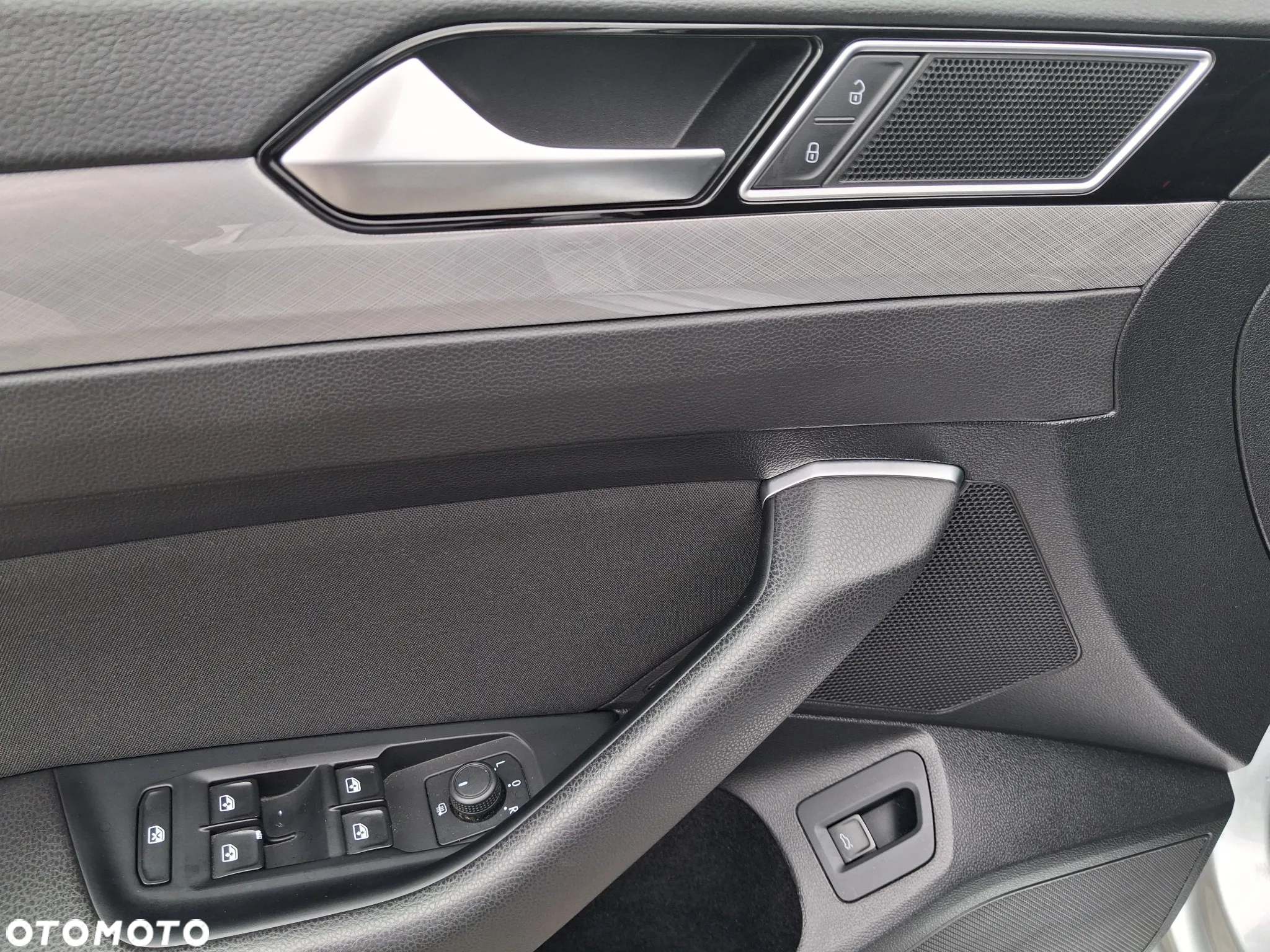 Volkswagen Passat 1.5 TSI EVO Business - 16