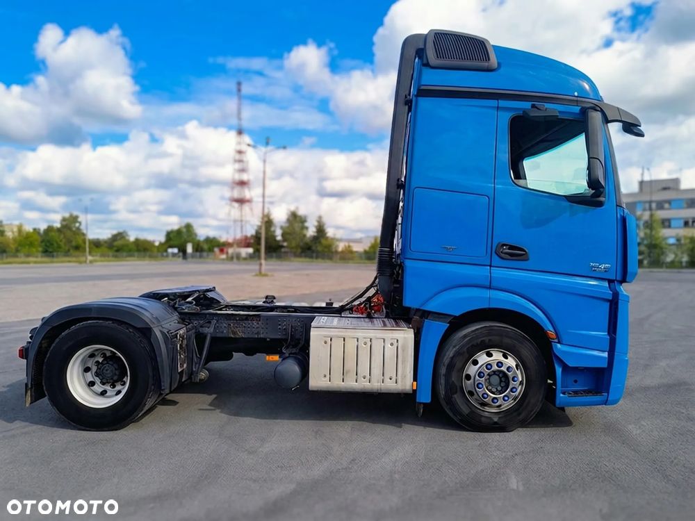 Mercedes-Benz Actros - 4