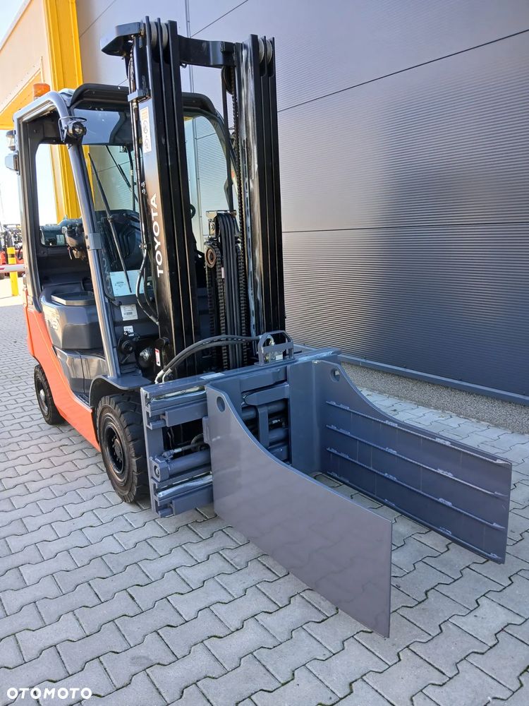 Toyota 02-8FGF18 - 8