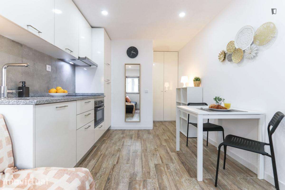 Estúdio - localizado em Ajuda Lisbon - Grande imagem: 2/14