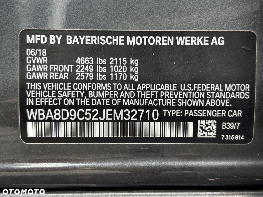 BMW Seria 3 330i xDrive Sport Line - 38