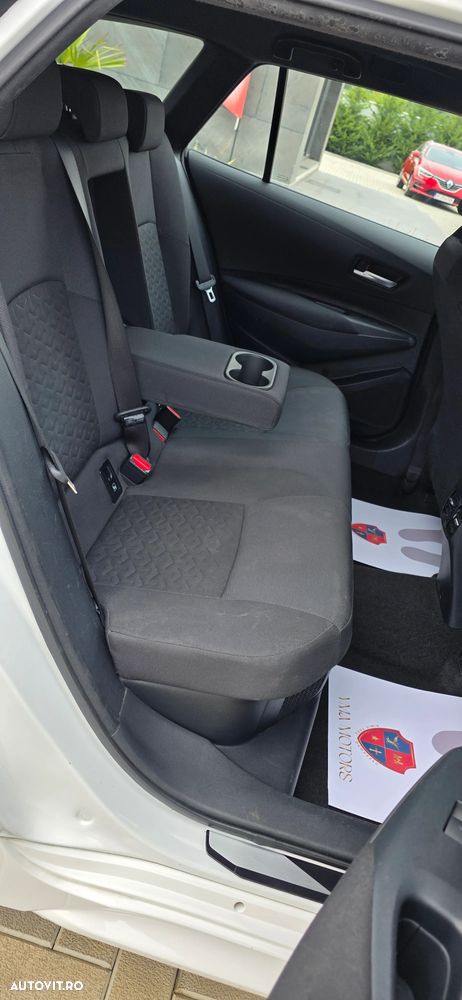 Toyota Corolla 1.8 Business Edition - 27