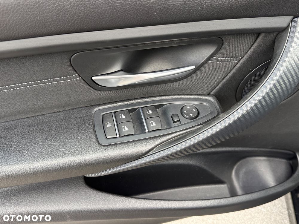 BMW Seria 3 320d Efficient Dynamics Sport Line - 22