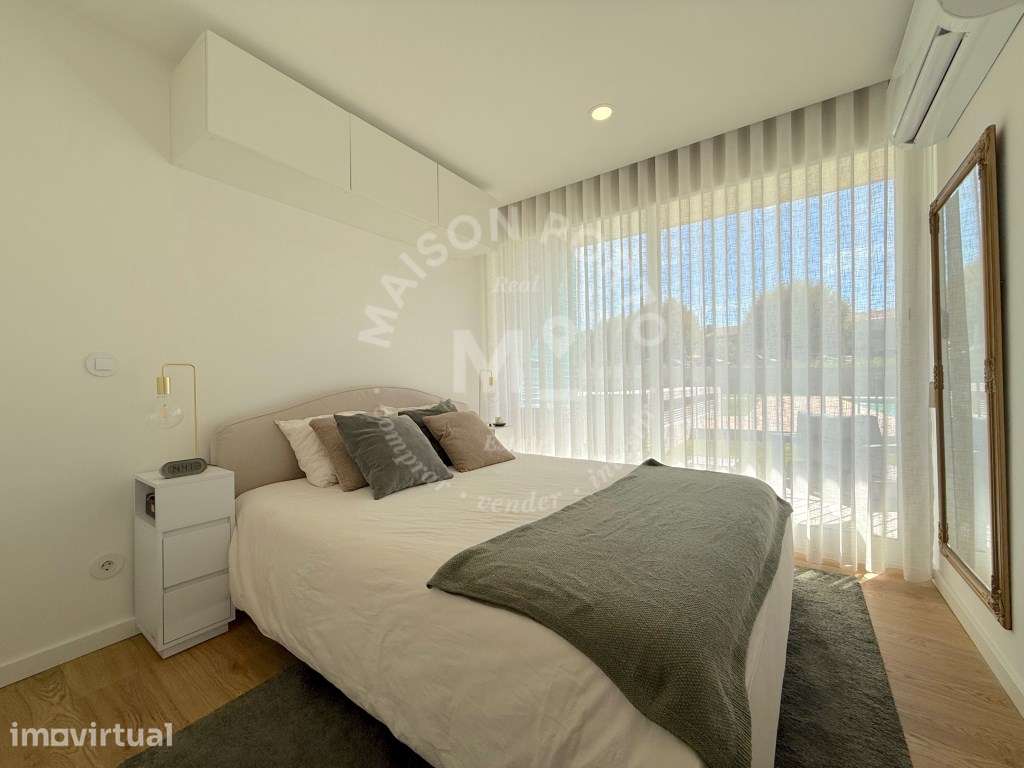 Apartamento T1 com Varanda e Vista para Piscina do Condomínio em Es... - Grande imagem: 2/29