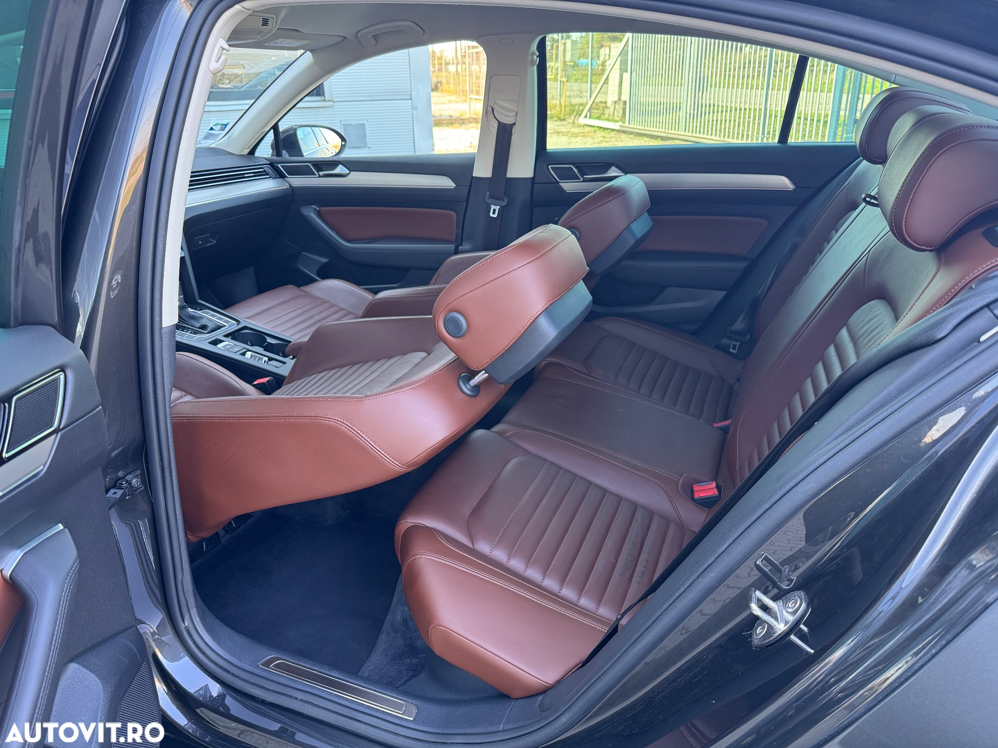 Volkswagen Passat 2.0 TDI DSG Highline - 12