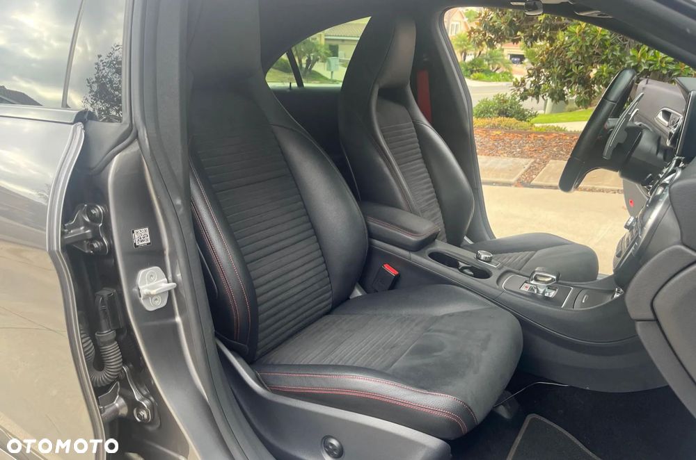Mercedes-Benz CLA 45 AMG 4Matic 7G-DCT Edition 1 - 16