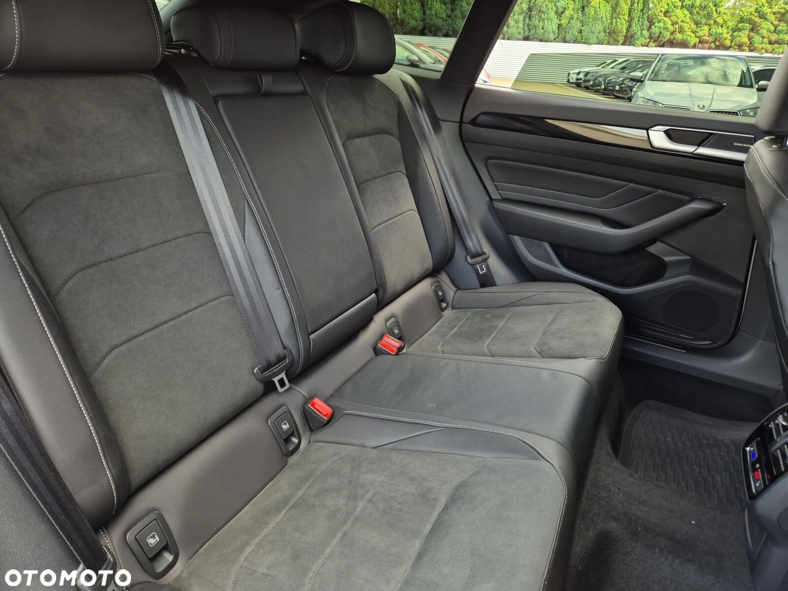 Volkswagen Arteon 2.0 TDI 4Motion R-Line DSG - 16