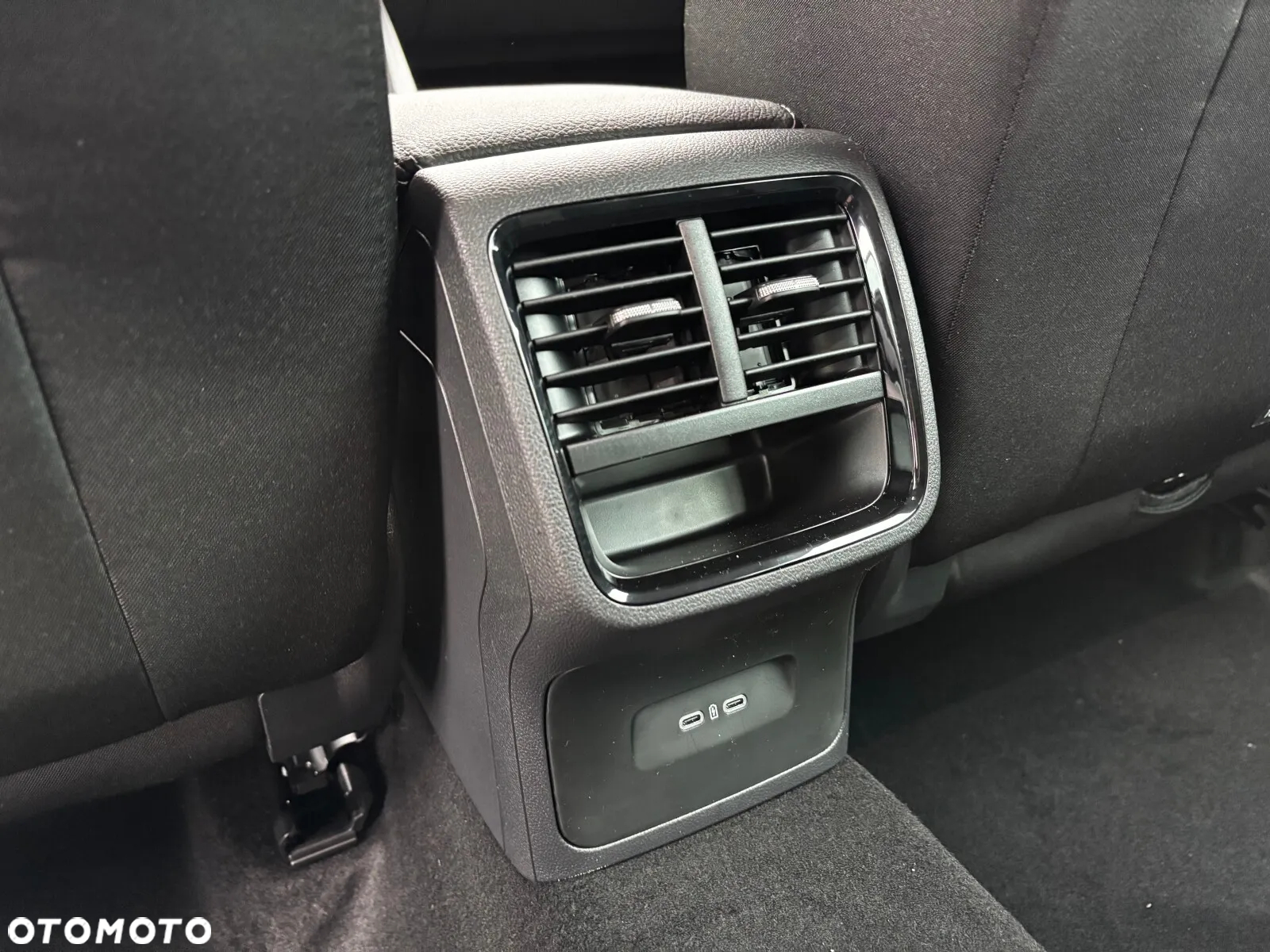 Skoda Octavia 1.5 TSI mHEV Selection DSG - 16