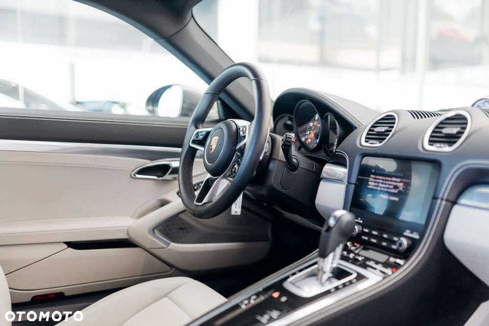 Porsche 718 Cayman GPF PDK - 21