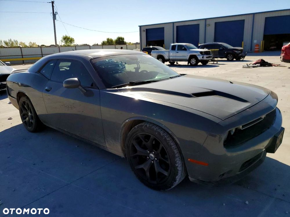 Dodge Challenger - 5