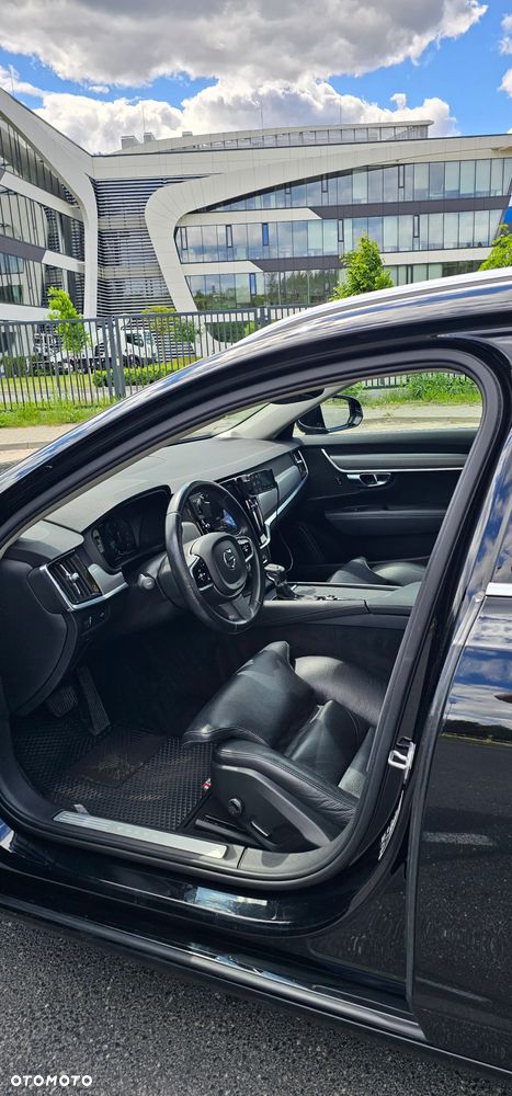 Volvo V90 D4 Momentum - 17