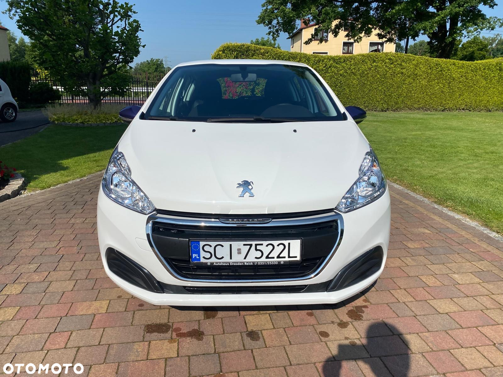 Peugeot 208 - 16