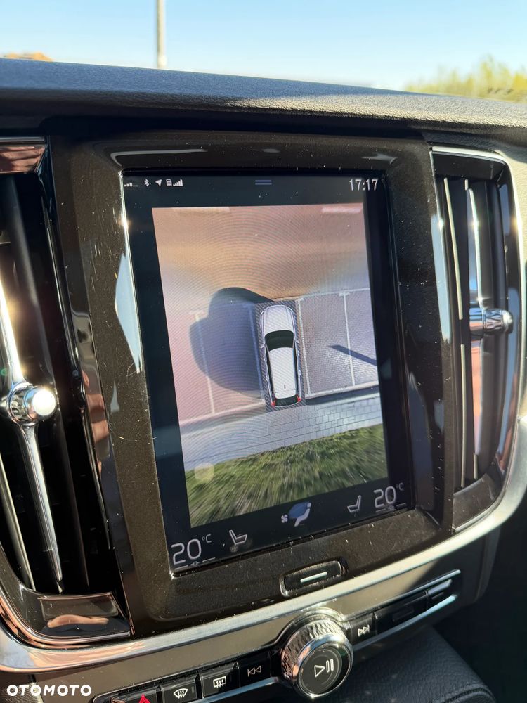 Volvo V90 Cross Country - 23