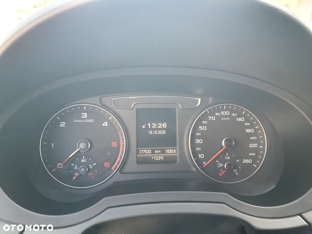 Audi Q3 35 TDI Quattro S tronic S line - 22