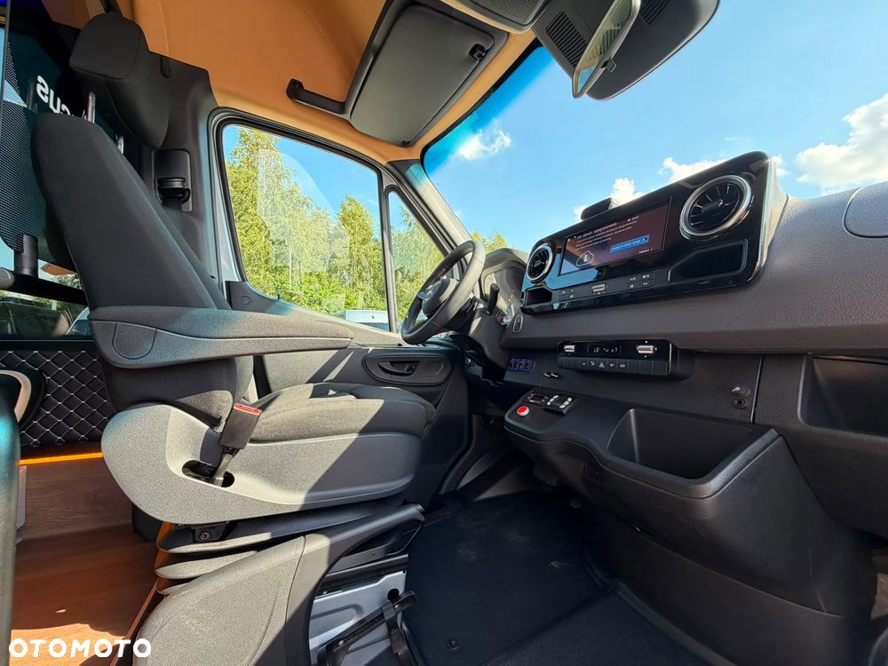 Mercedes-Benz Sprinter 519 - 14