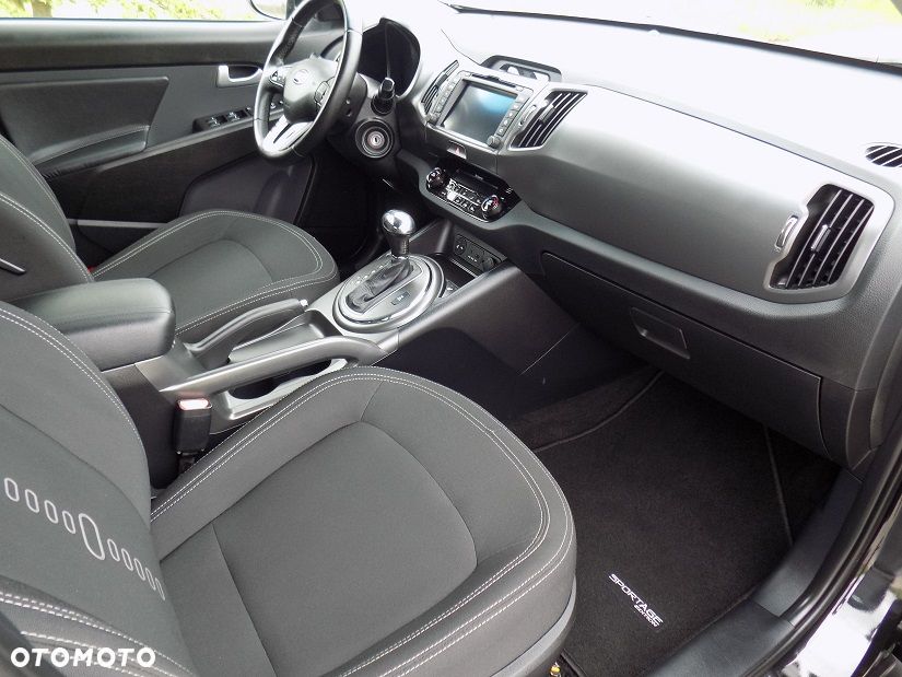 Kia Sportage 2.0 CRDI 4WD Automatik Dream-Team Edition - 29