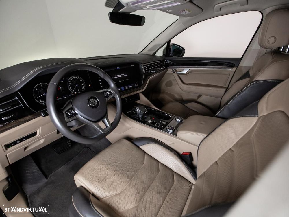 VW Touareg 3.0 TDI V6 Elegance Plus - 7