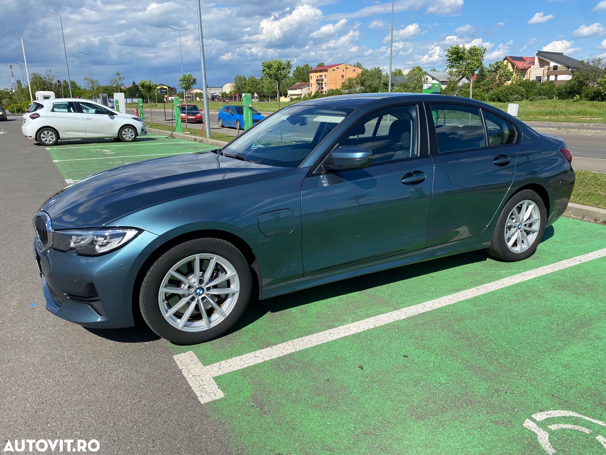 BMW Seria 3 330e Aut. Advantage - 1