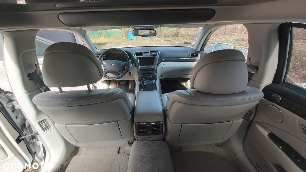 Lexus LS 460 Prestige - 3