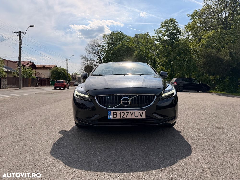 Volvo V40 D2 Linje Svart - 2