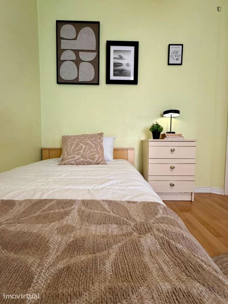Apartamento com 3 quartos - localizado em Montes Claros Coimbra - Grande imagem: 5/27