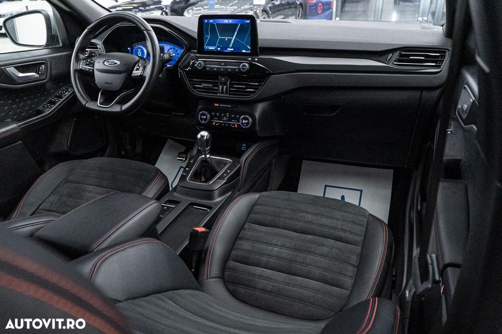 Ford Kuga 1.5 EcoBoost FWD ST Line X - 2