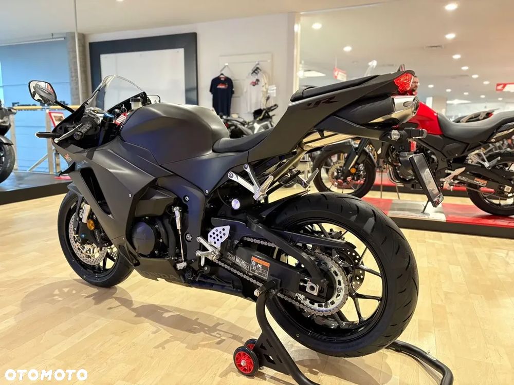 Honda CBR - 9