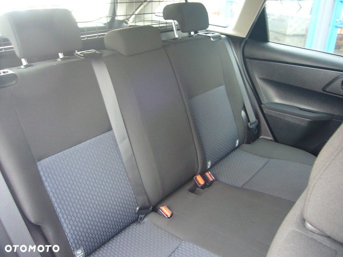 Toyota Auris 1.4 D-4D Active - 17