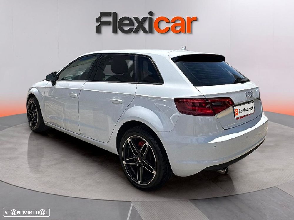 Audi A3 Sportback 1.6 TDI Attraction - 5