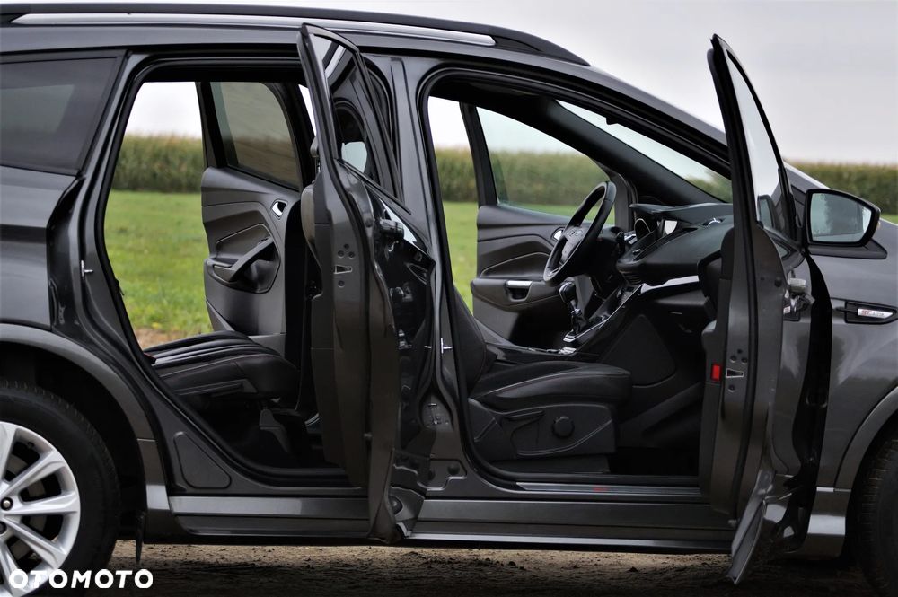 Ford Kuga - 28