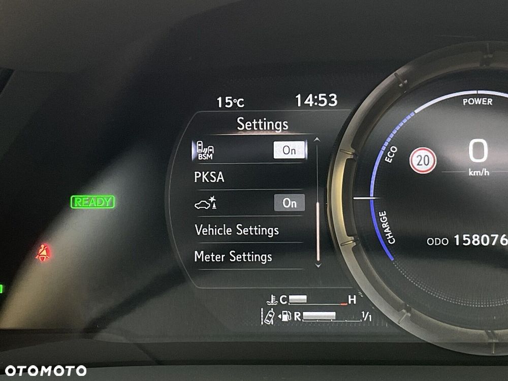 Lexus ES 300h F Sport Edition - 28