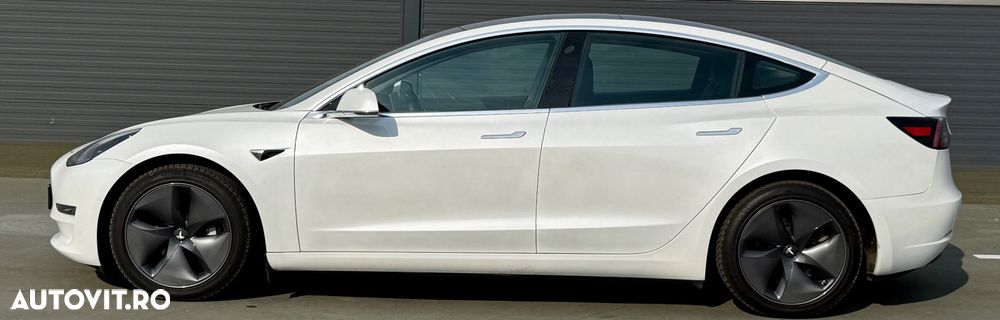 Tesla Model 3 Long Range - 2