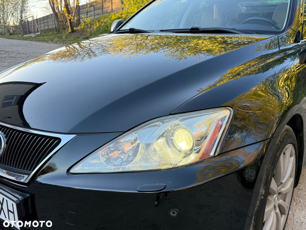 Lexus IS 220 D Prestige - 12