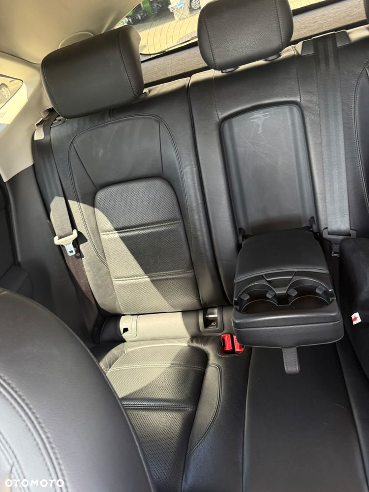 Jaguar E-Pace 2.0 i4P AWD R-Dynamic S - 15