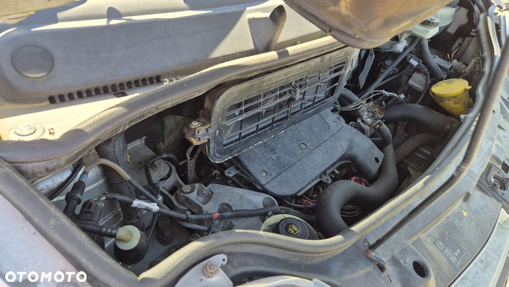 Renault Trafic - 21