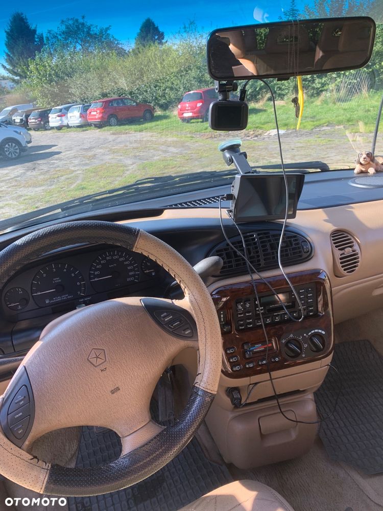 Chrysler Grand Voyager SE 3.3L - 9