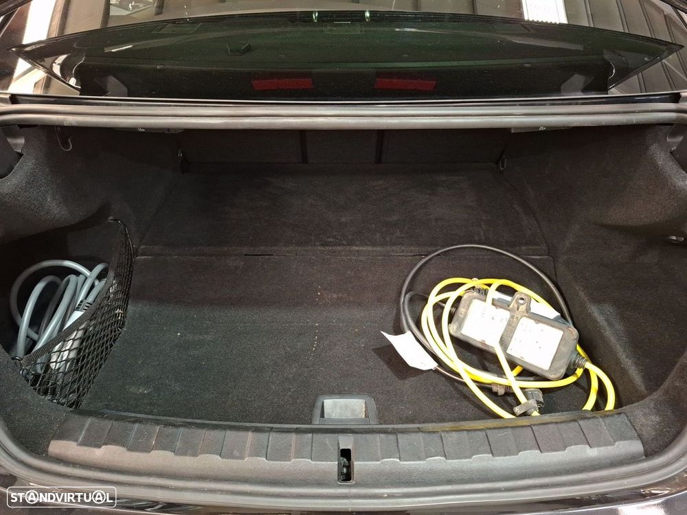 BMW 320 e Line Sport Auto - 24