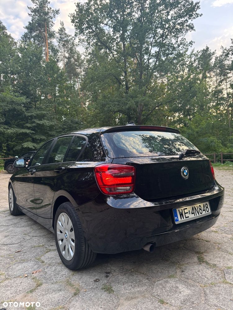 BMW Seria 1 114i - 3