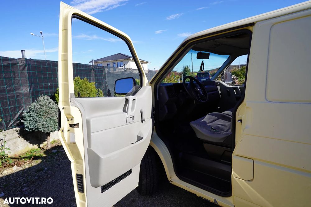 Volkswagen Transporter - 12