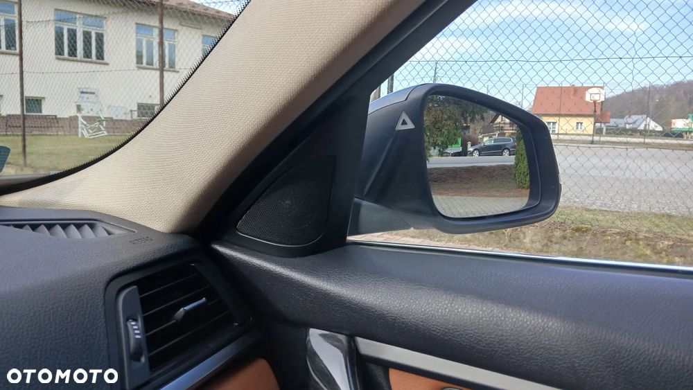 BMW Seria 3 330d Sport-Aut Luxury Line - 35