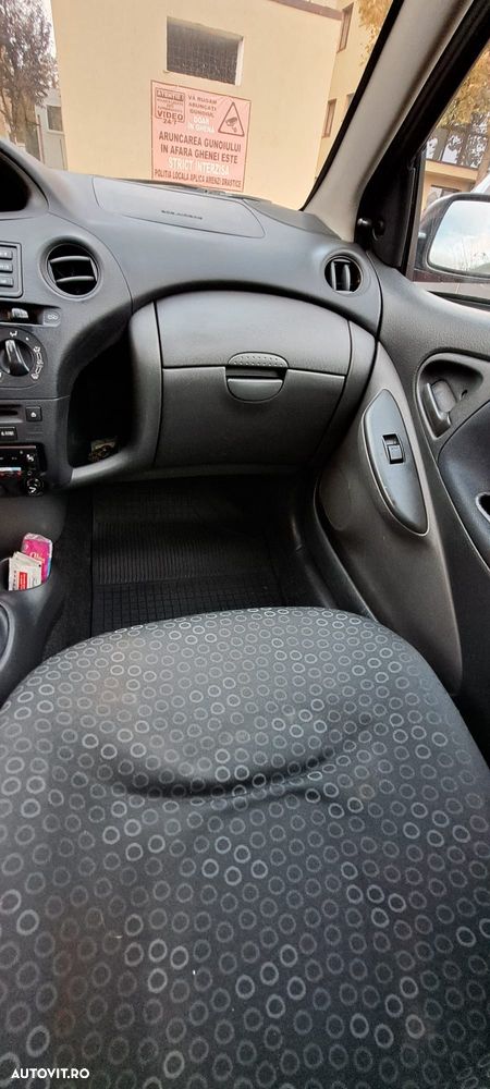 Toyota Yaris 1.3 Luna - 13