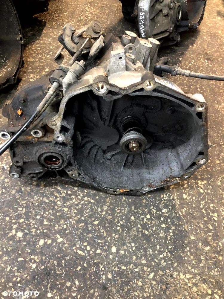 SKRZYNIA BIEGÓW OPEL ASTRA III MERIVA F23 QJ 1.7 - 1