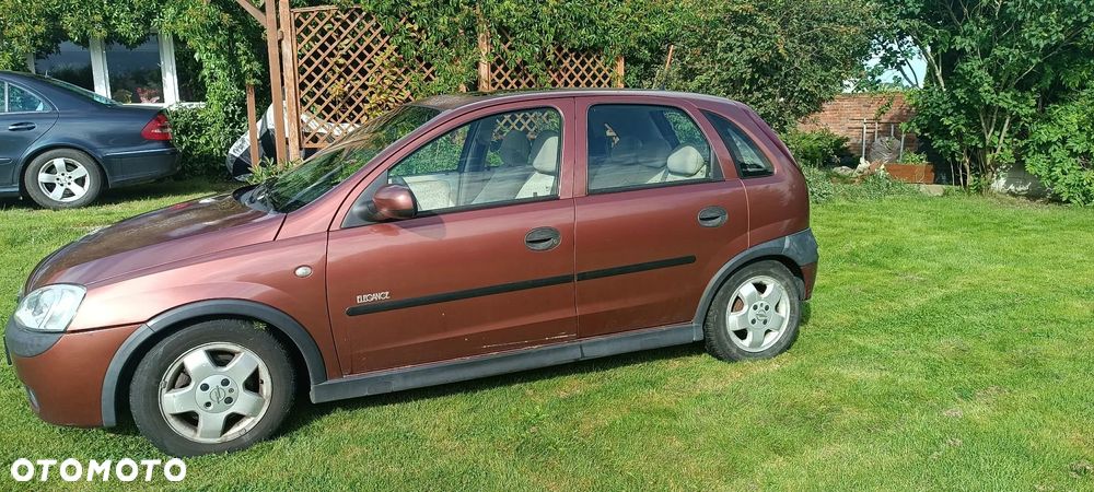 Opel Corsa 1.4 16V Elegance - 4