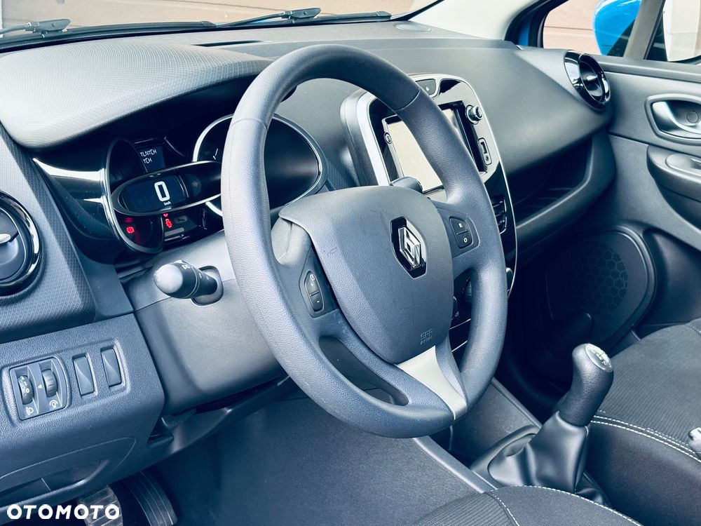 Renault Clio - 10