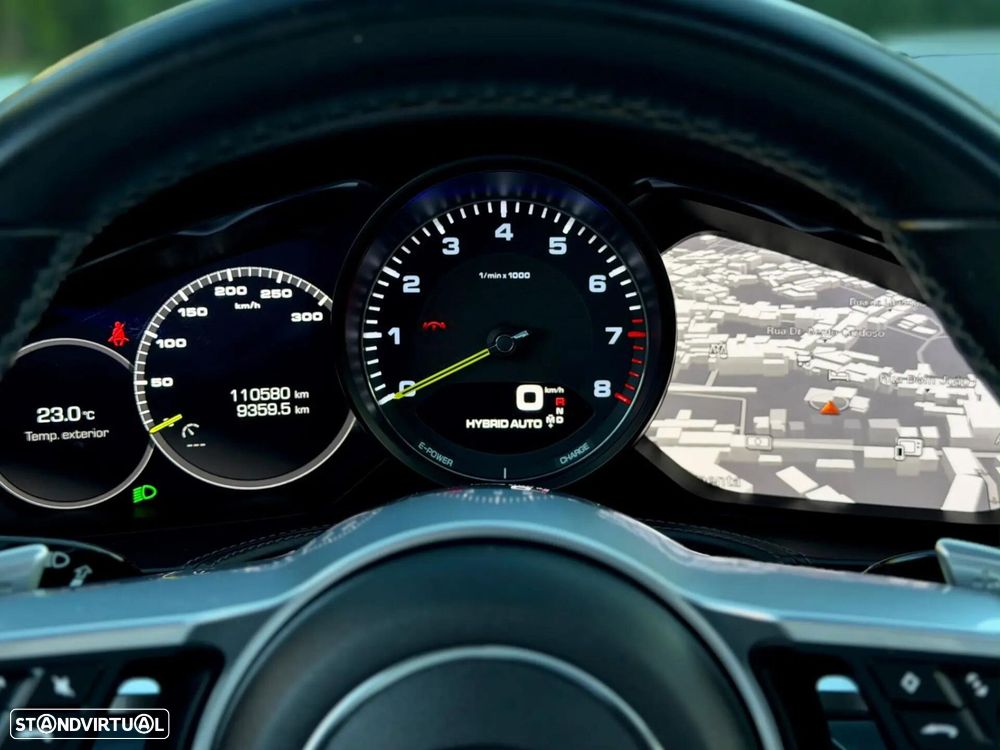 Porsche Panamera 4 E-Hybrid - 6