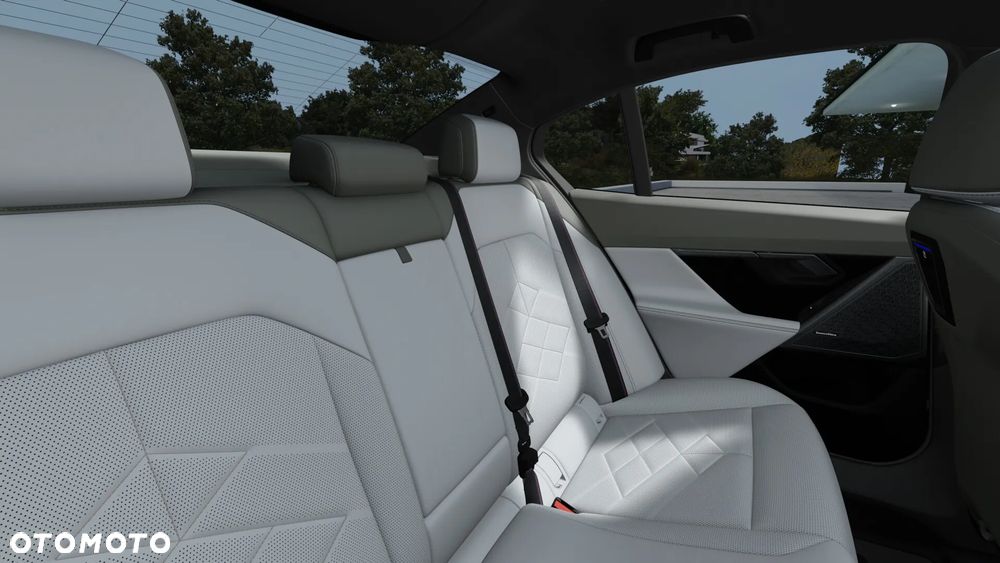 BMW Seria 5 540d xDrive - 13