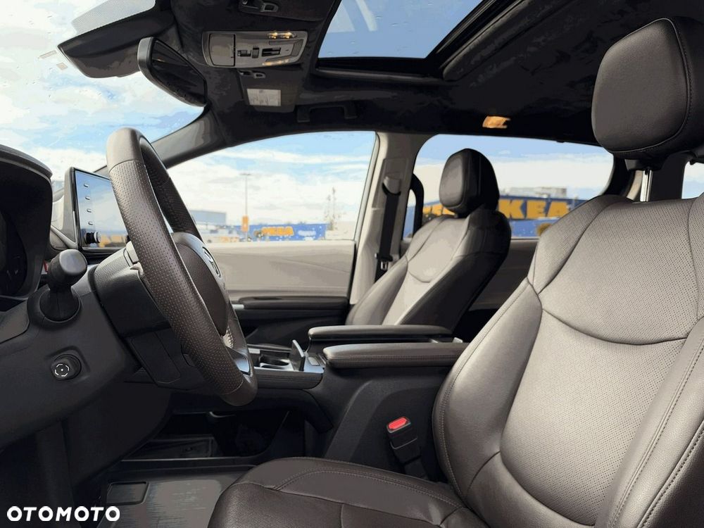 Toyota Sienna - 26