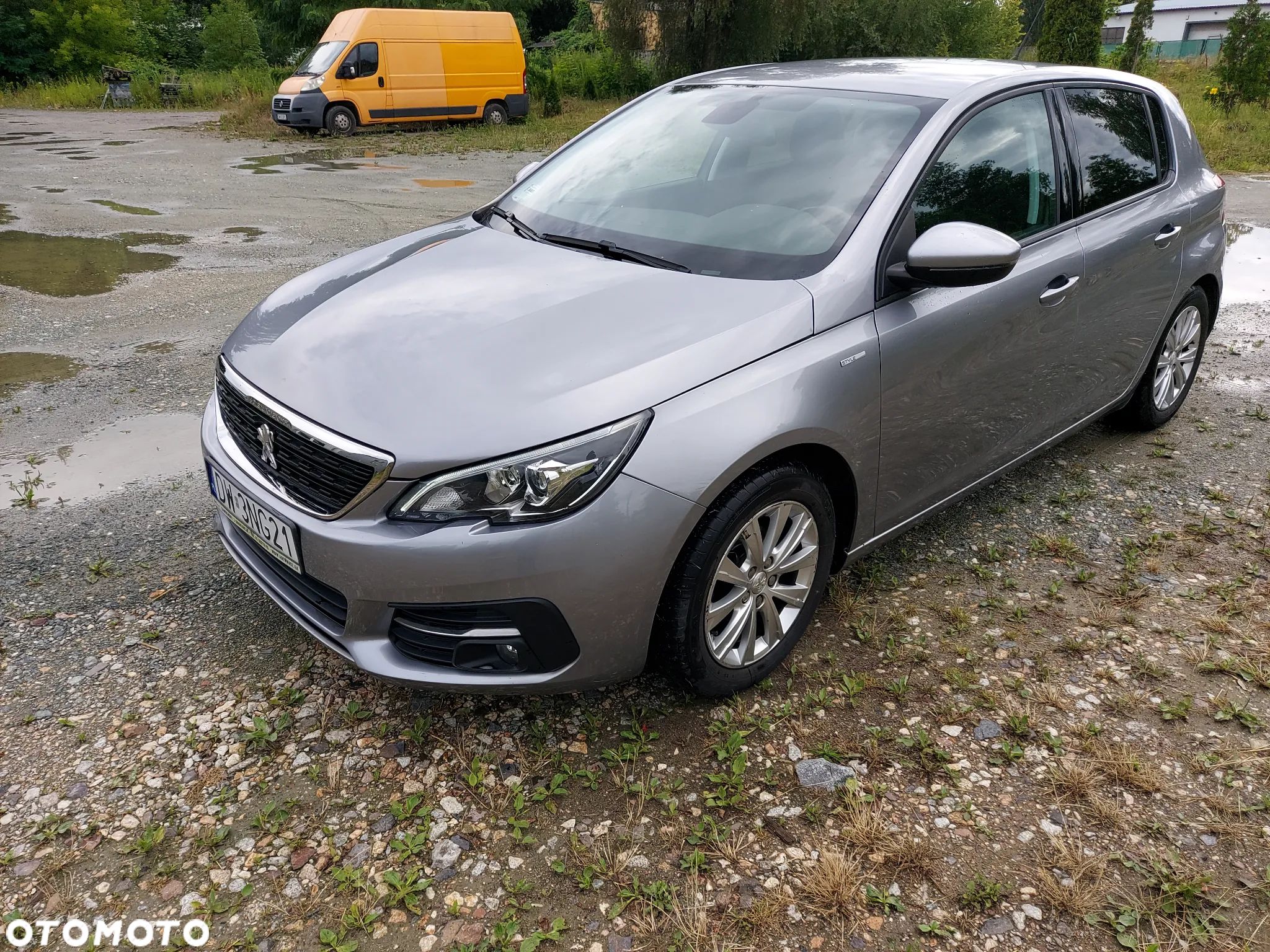 Peugeot 308 1.2 PureTech Business Line S&S - 1