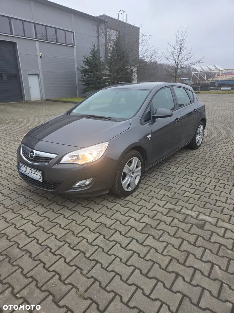 Opel Astra 1.6 Enjoy - 1